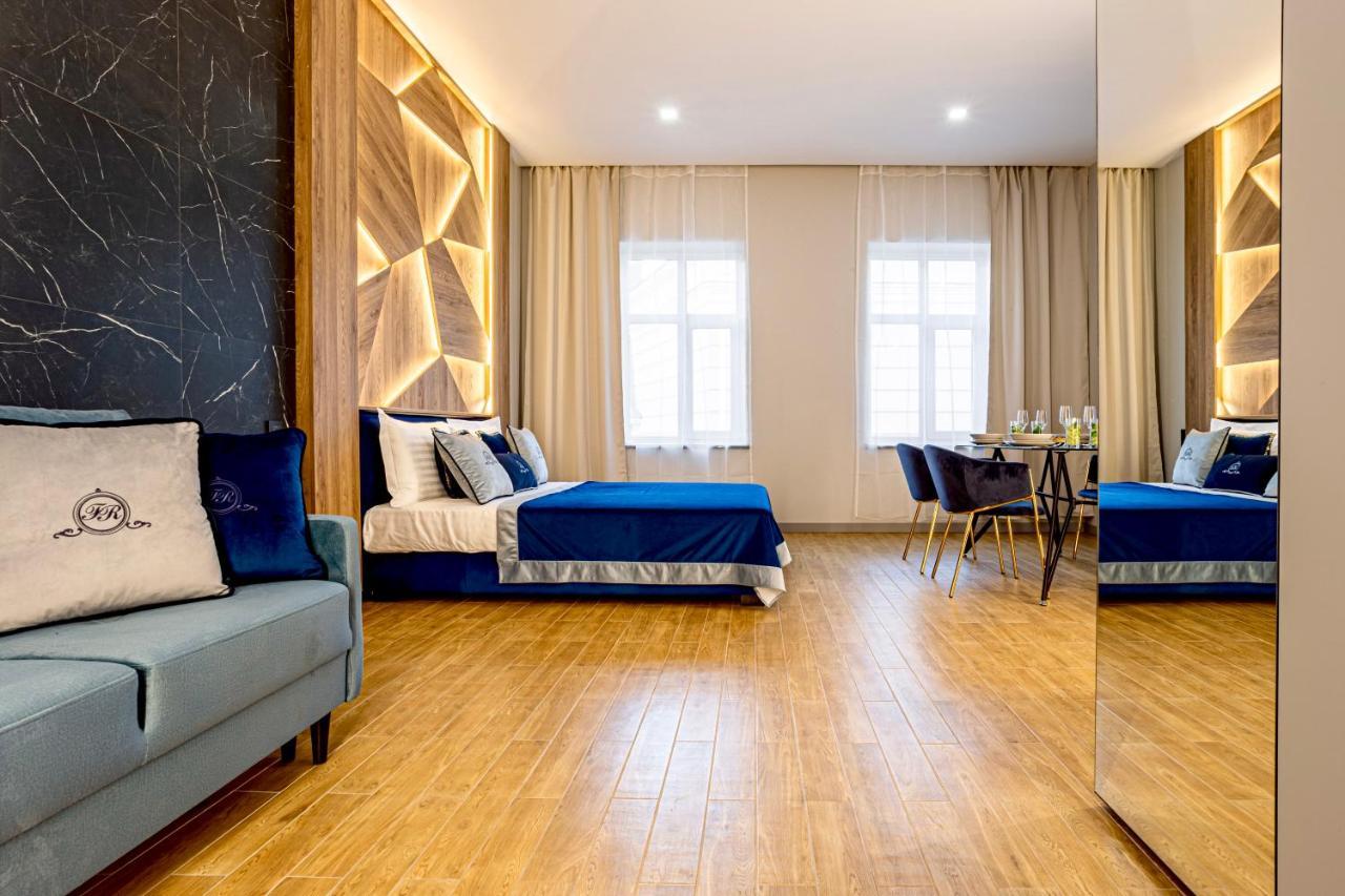 Central Family Boutique Apartments 2 Lviv Eksteriør billede